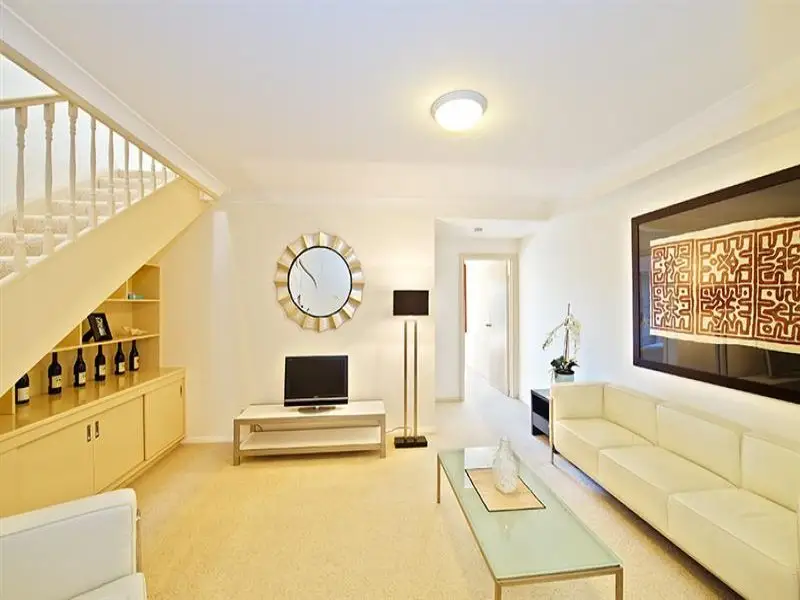 6/9 Bayside Street, Lilyfield Sold by Bradfield Badgerfox - image 1