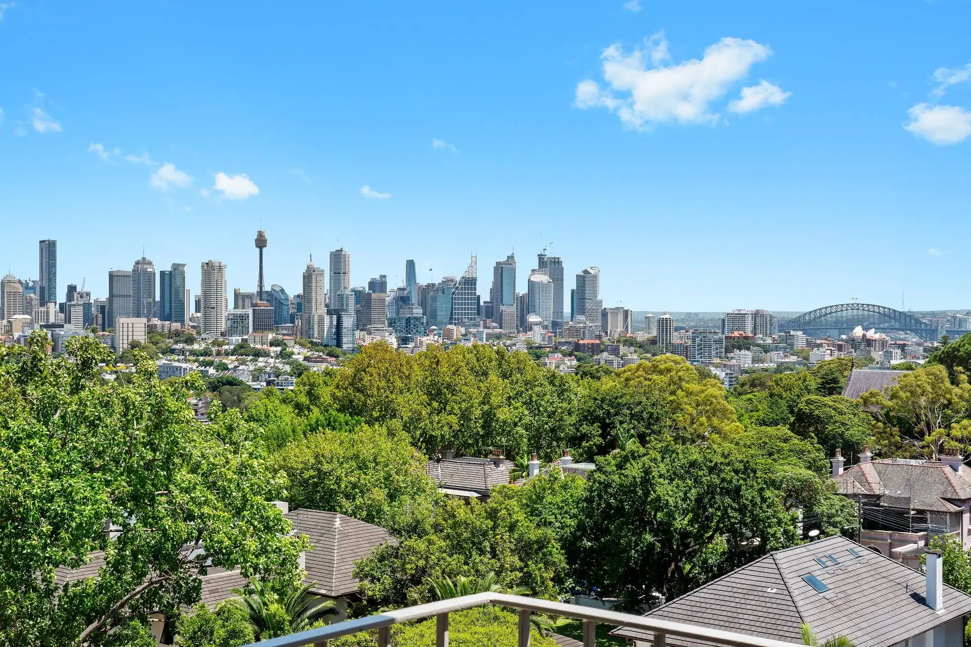 35/8-14 Fullerton Street, Woollahra Sold by Bradfield Badgerfox - image 1