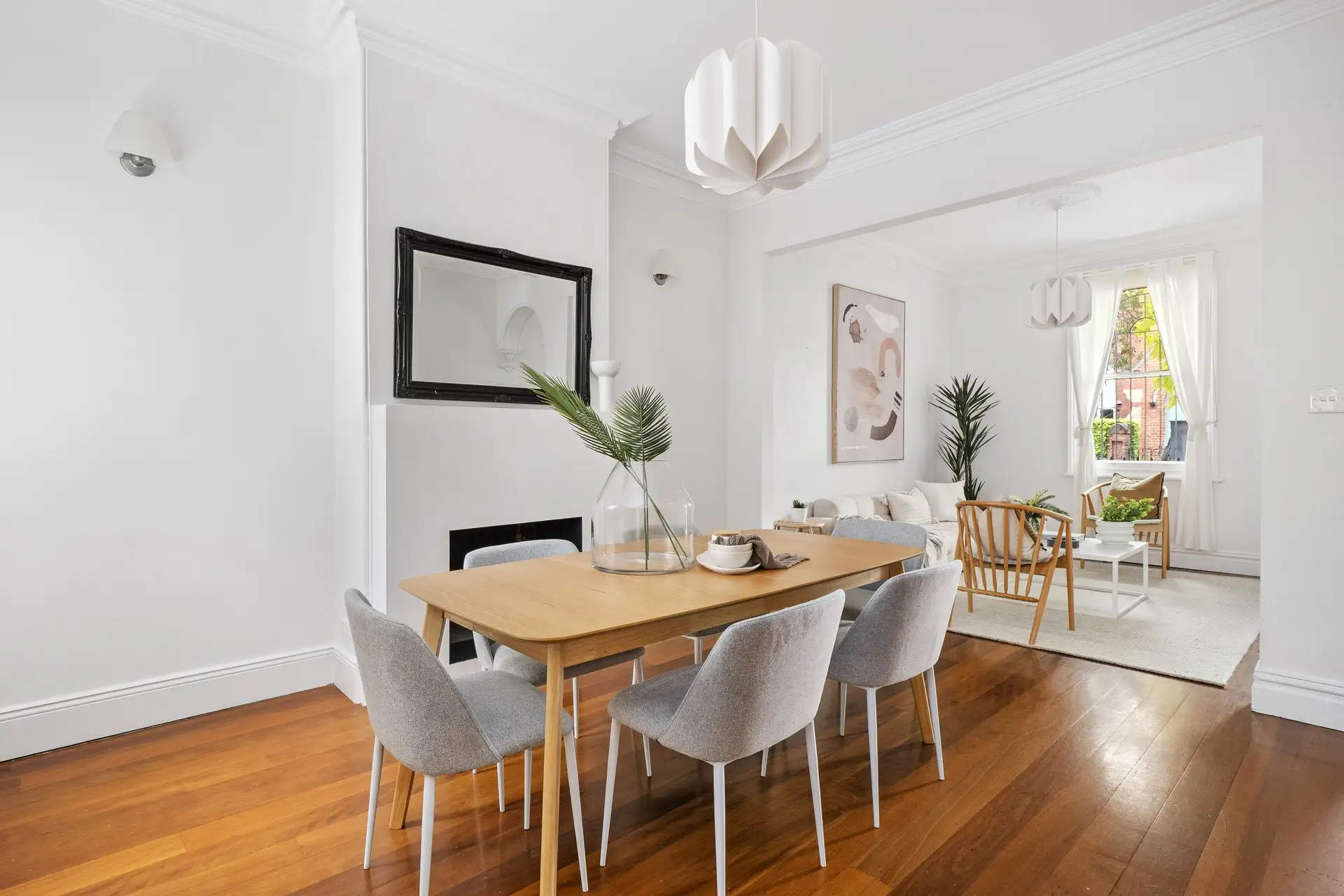 11 Mill Hill Road, Bondi Junction Sold by Bradfield Badgerfox - image 1