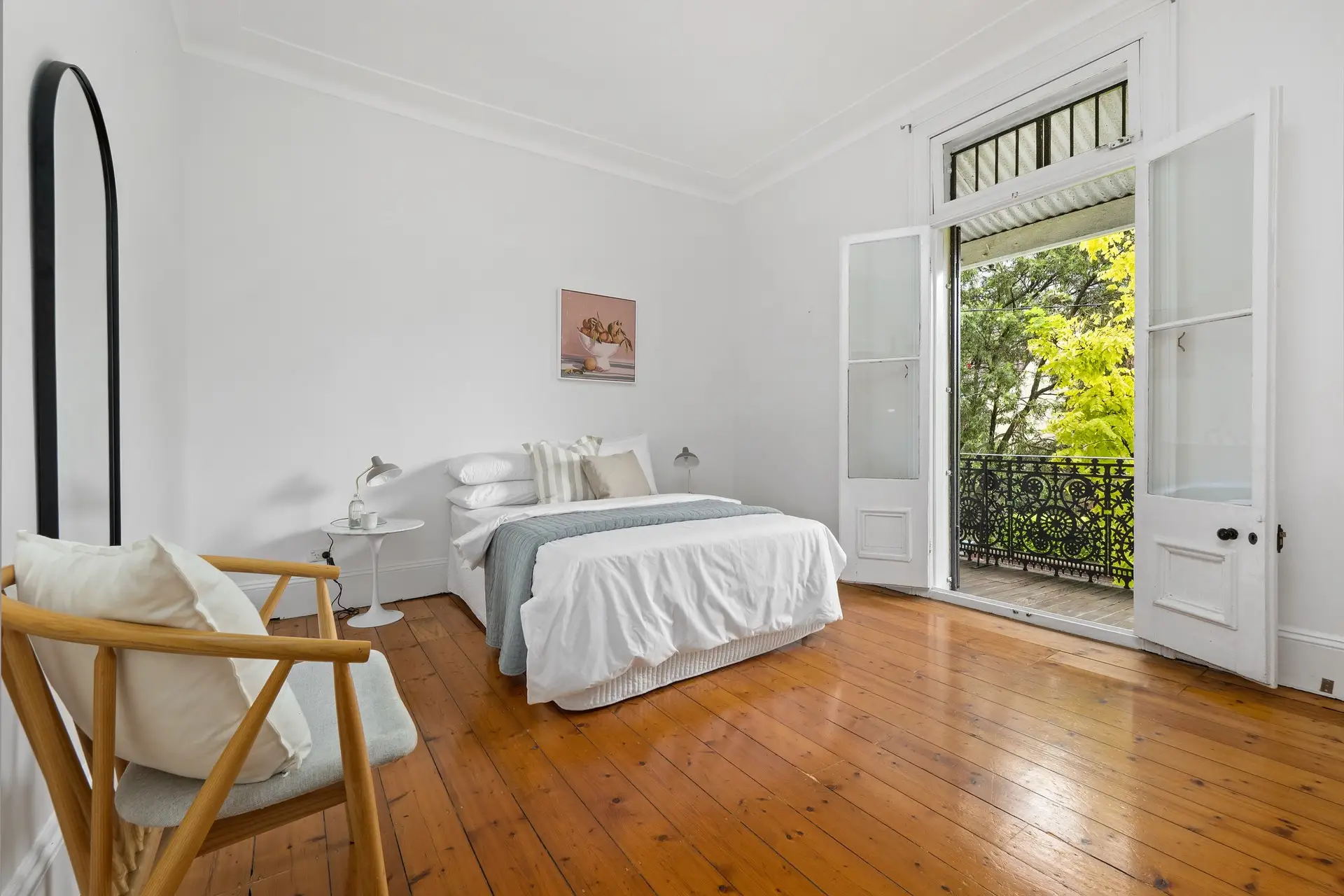 11 Mill Hill Road, Bondi Junction Sold by Bradfield Badgerfox - image 1