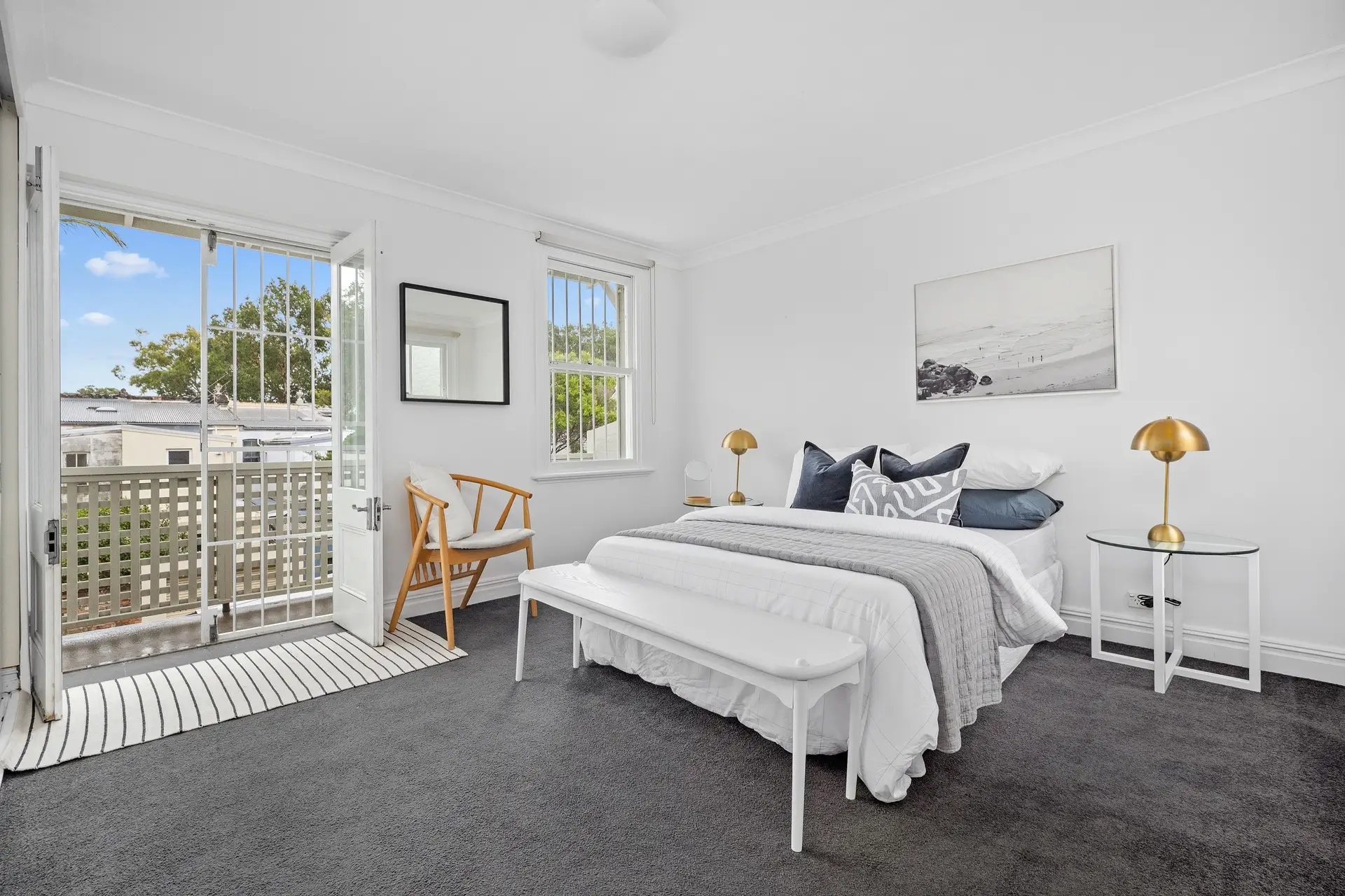 11 Mill Hill Road, Bondi Junction Sold by Bradfield Badgerfox - image 1