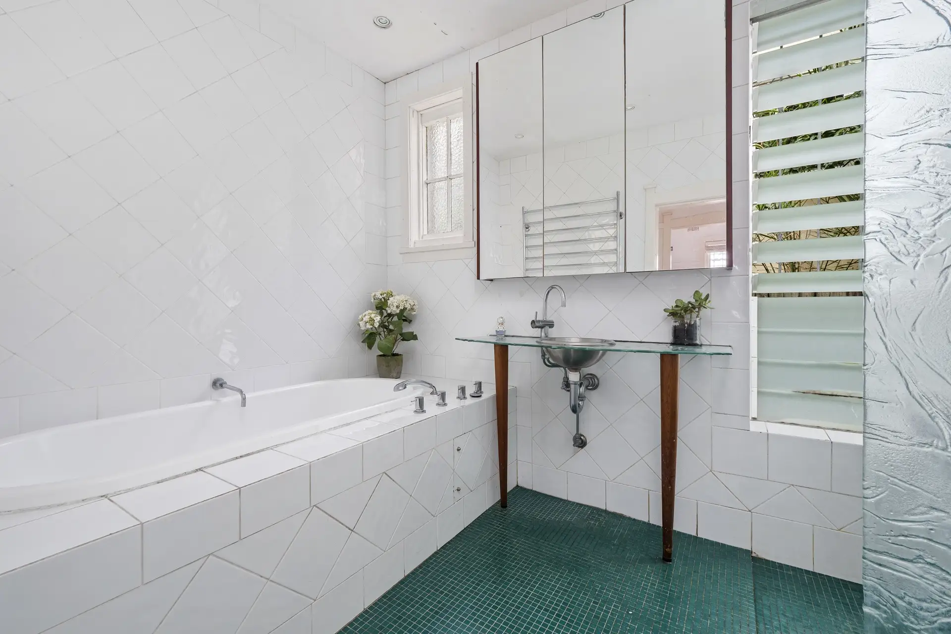 6 Plumer Road, Rose Bay Sold by Bradfield Badgerfox - image 1