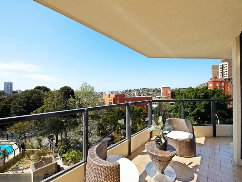 1008/180 Ocean Street, Edgecliff Sold by Bradfield Badgerfox - image 1