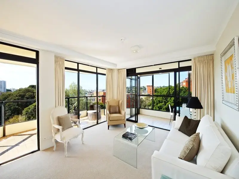 1008/180 Ocean Street, Edgecliff Sold by Bradfield Badgerfox - image 1