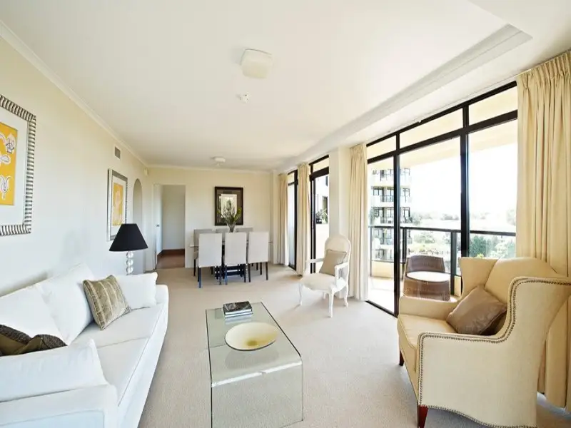 1008/180 Ocean Street, Edgecliff Sold by Bradfield Badgerfox - image 1