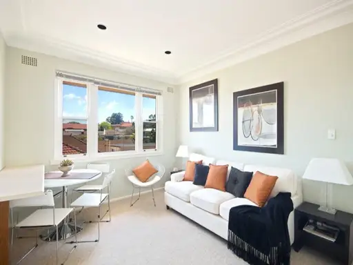 9/58 Dover Road, Rose Bay Sold by Bradfield Badgerfox