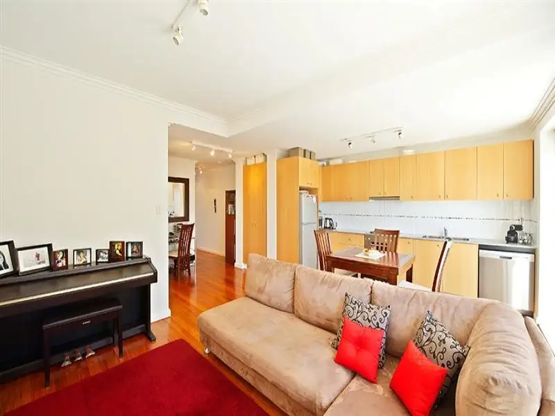 2/768 New South Head Road, Rose Bay Sold by Bradfield Badgerfox - image 1