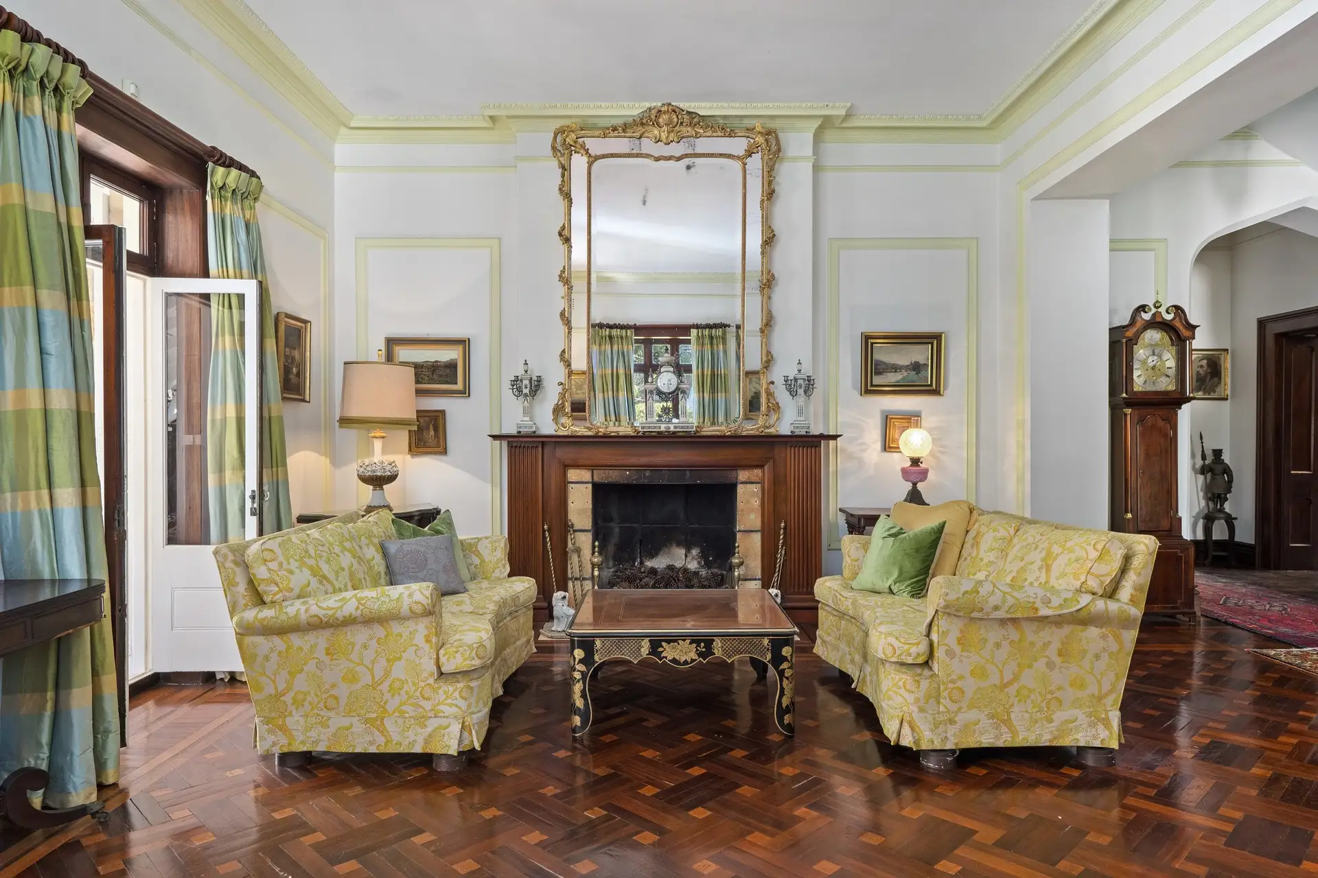 38 Roslyndale Avenue, Woollahra Sold by Bradfield Badgerfox - image 1