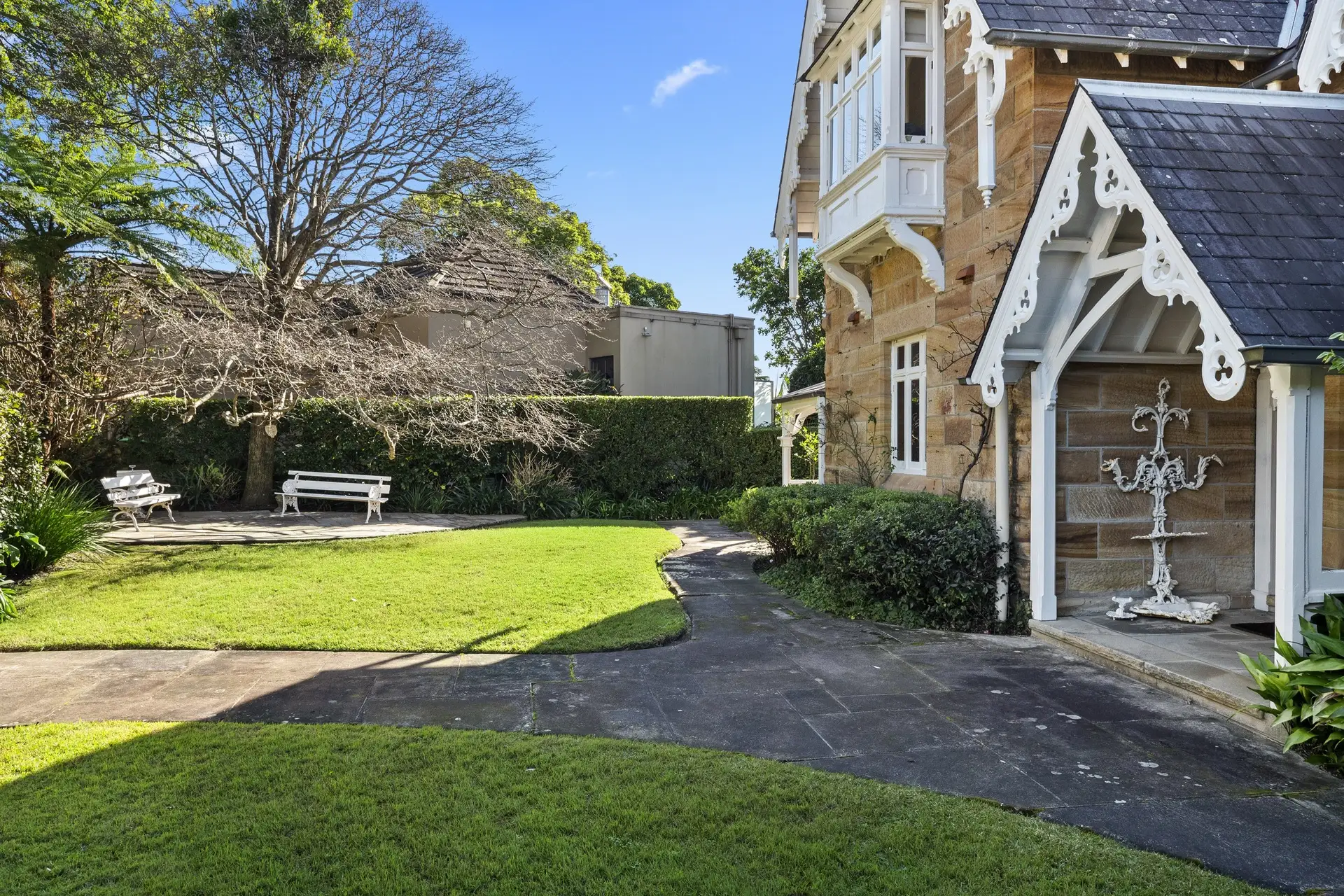 38 Roslyndale Avenue, Woollahra Sold by Bradfield Badgerfox - image 1