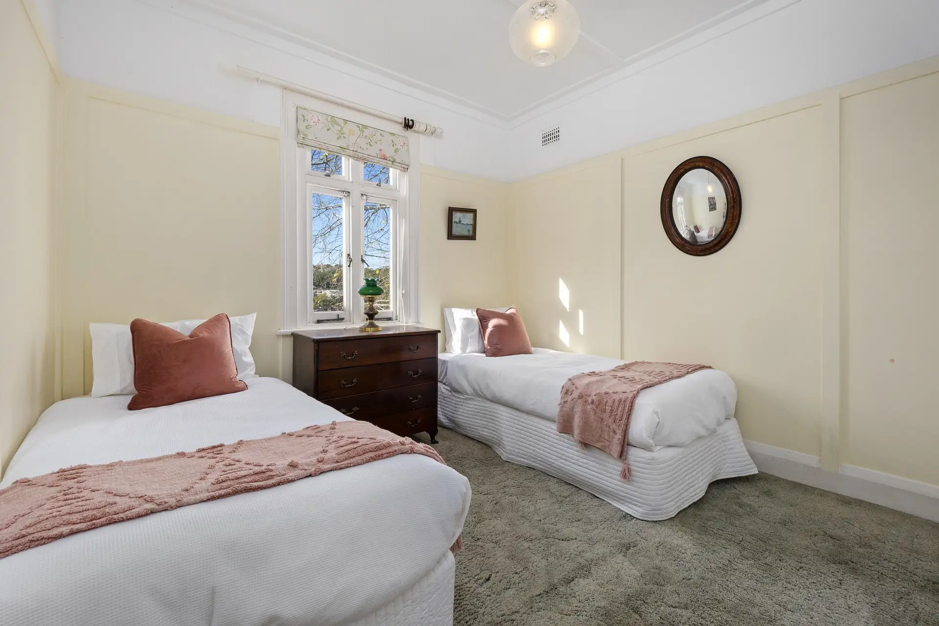 38 Roslyndale Avenue, Woollahra Sold by Bradfield Badgerfox - image 1