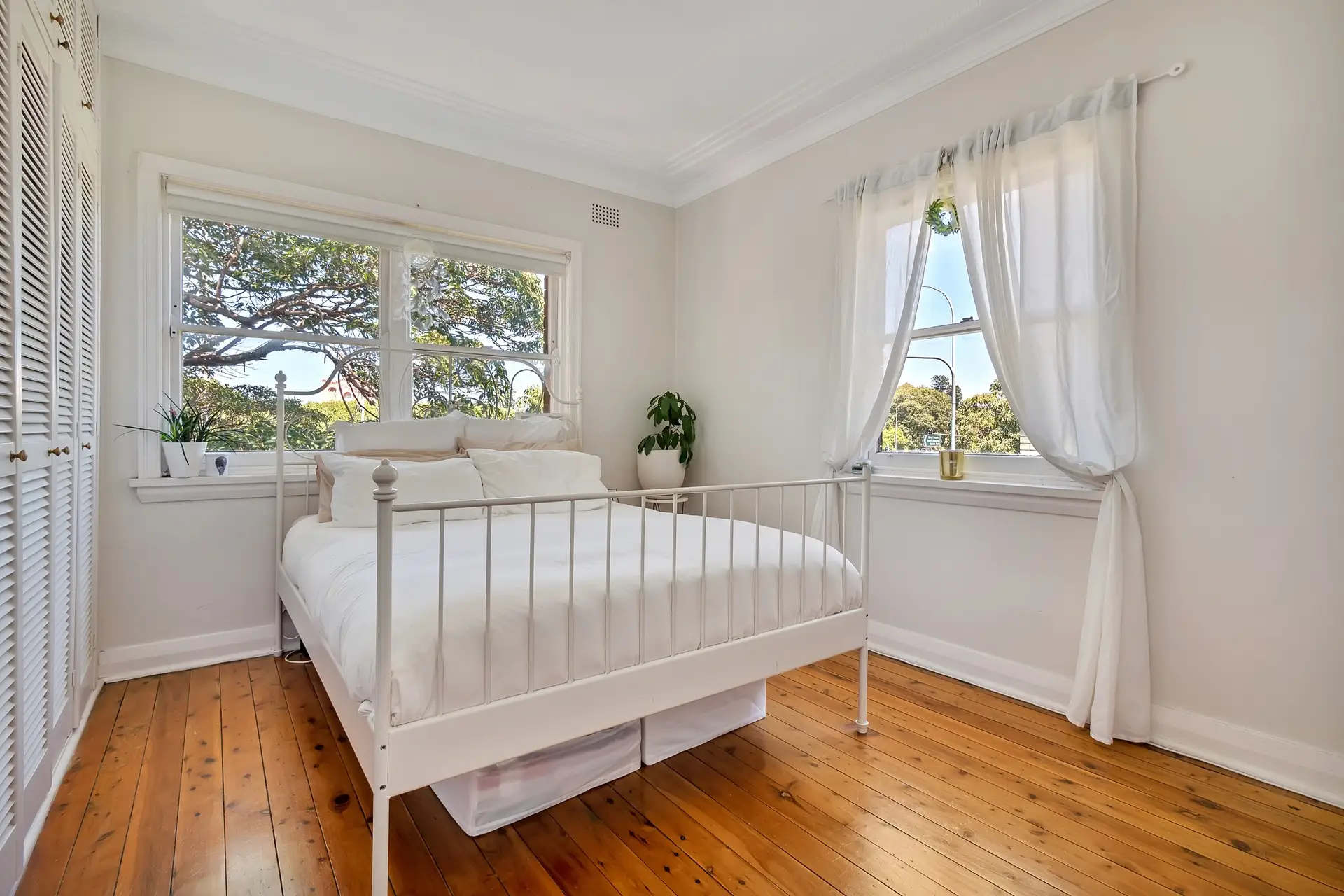 10/100 Wallis Street Street, Woollahra Sold by Bradfield Badgerfox - image 1