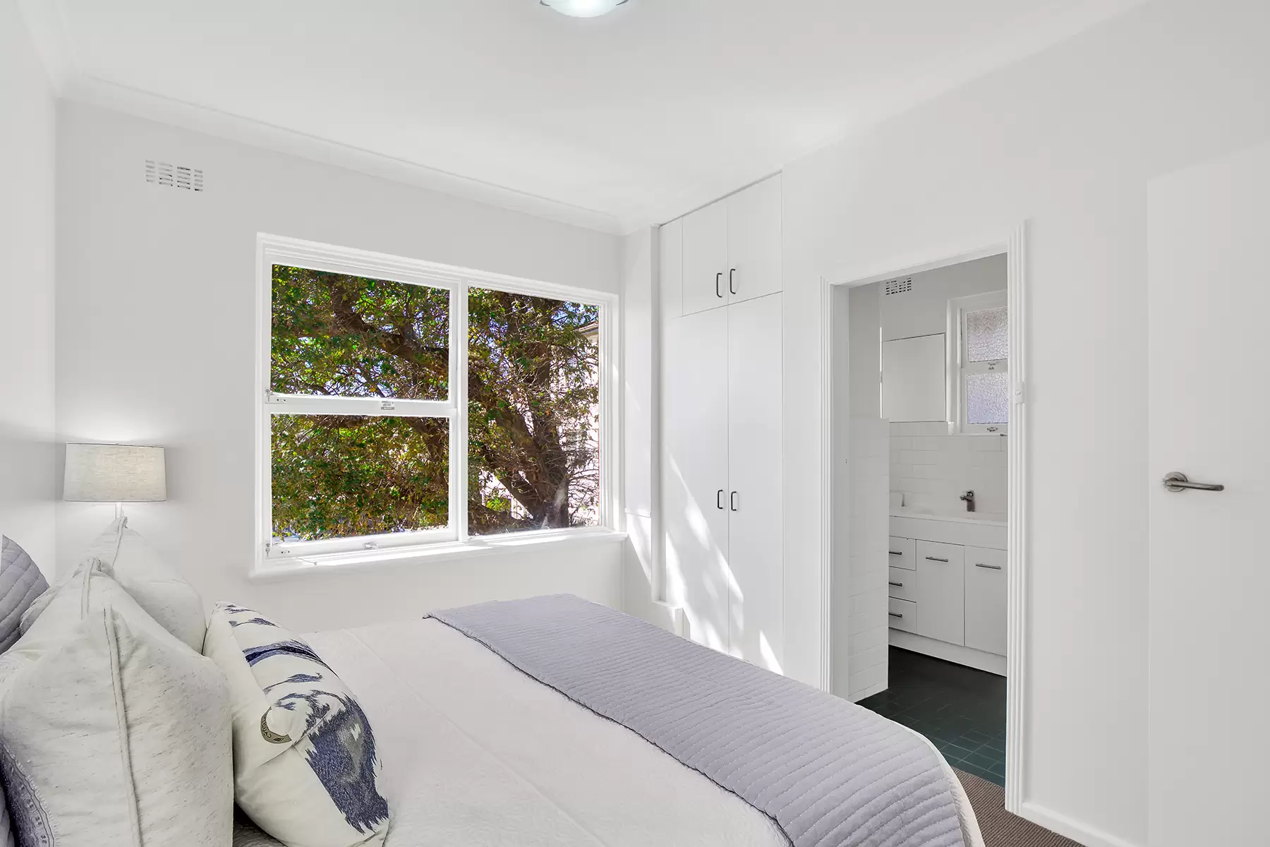 18/61 Curlewis Street, Bondi Beach Leased by Bradfield Badgerfox - image 1
