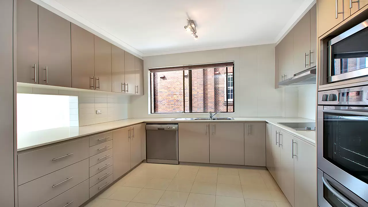 3/365 Edgecliff Road, Edgecliff Leased by Bradfield Badgerfox - image 1