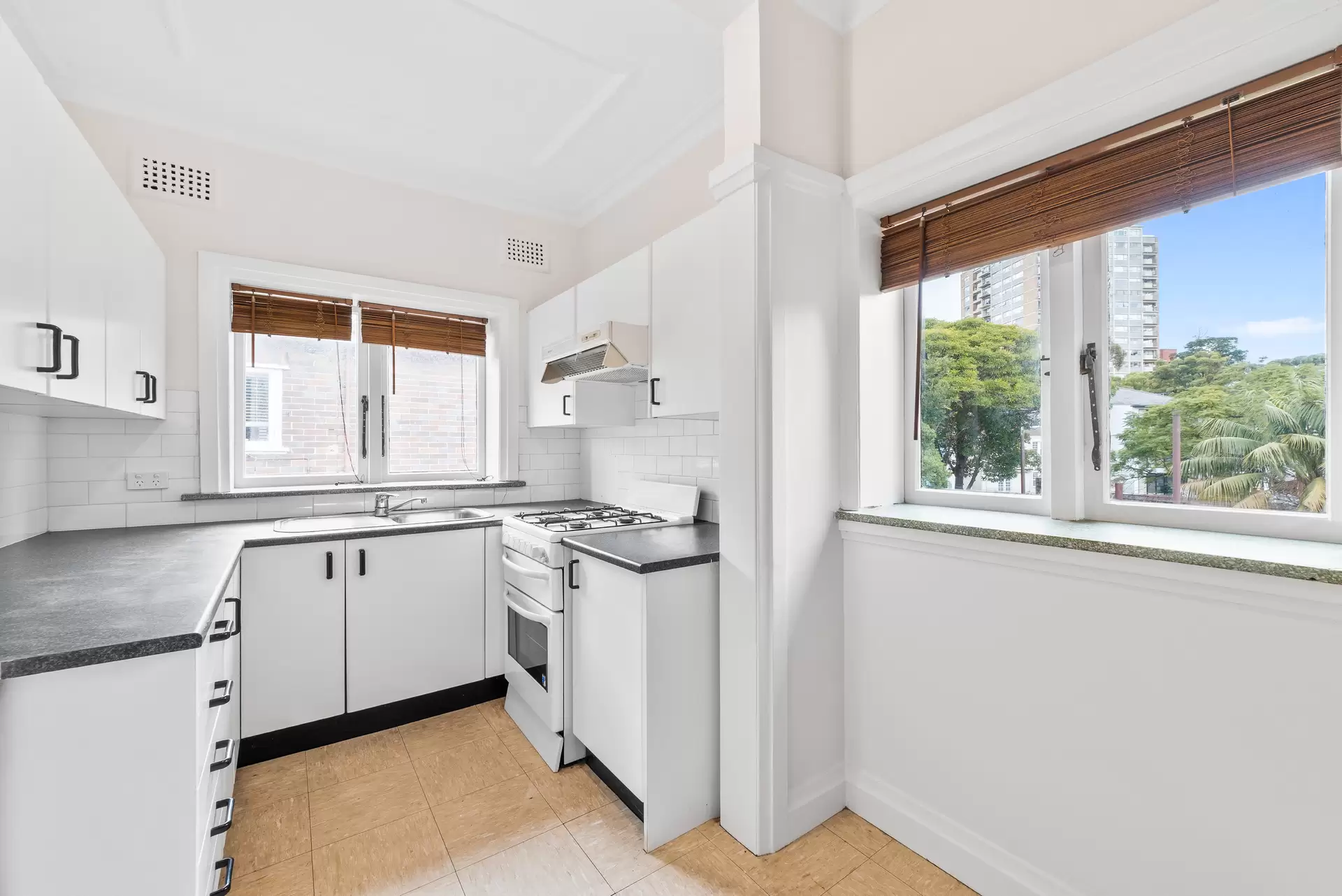 5/61 William Street, Double Bay Leased by Bradfield Badgerfox - image 1