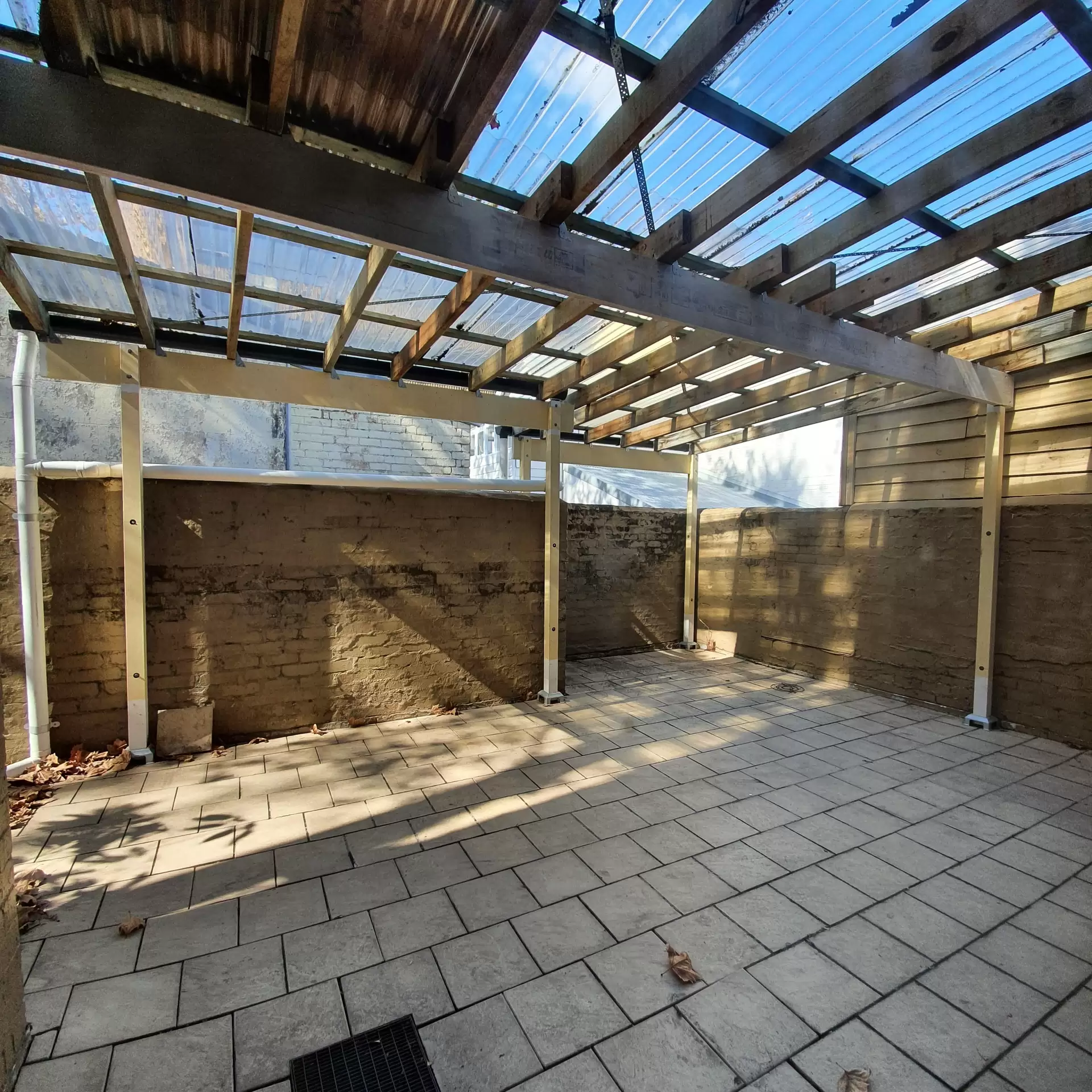 1/320 Crown Street, Surry Hills Leased by Bradfield Badgerfox - image 1