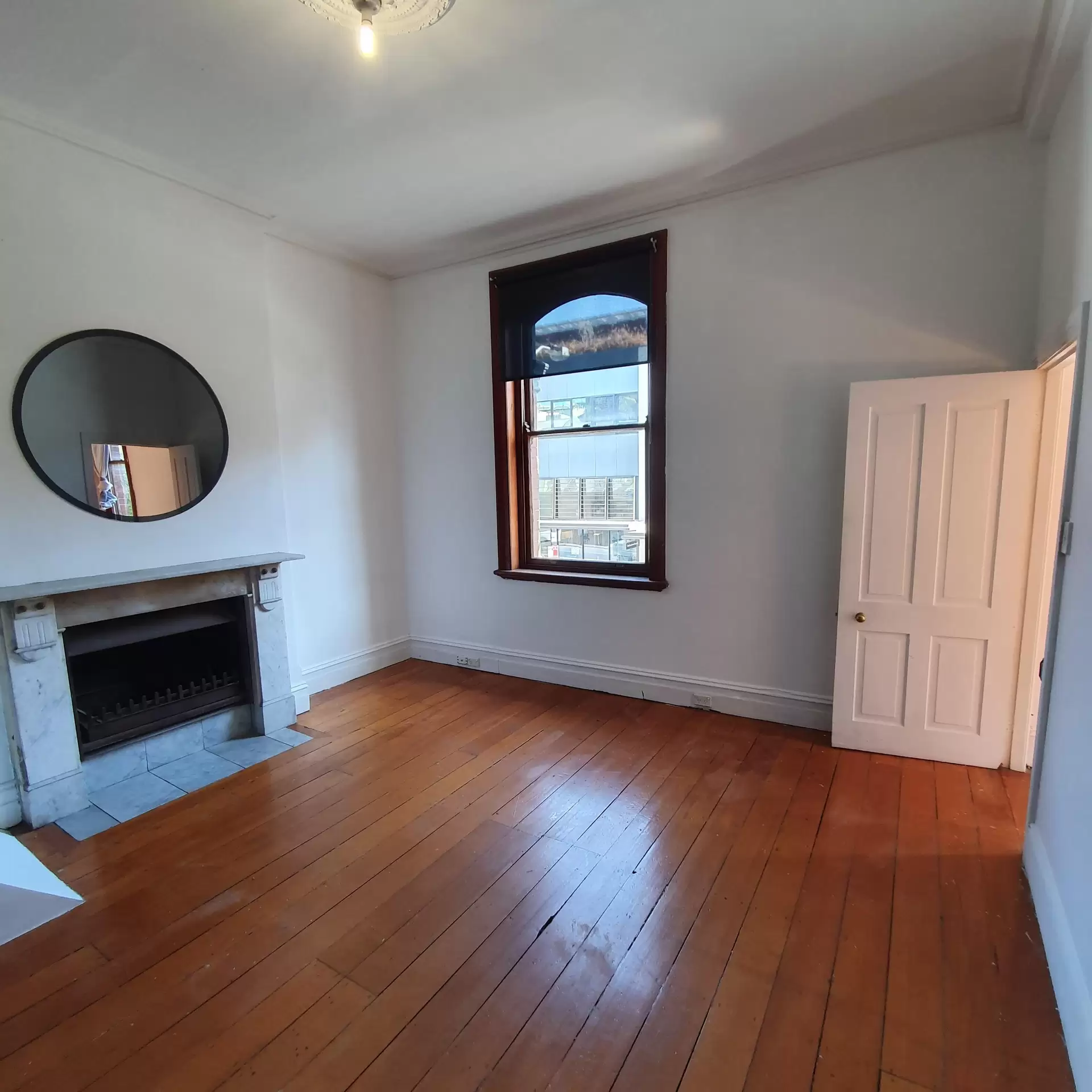 1/320 Crown Street, Surry Hills Leased by Bradfield Badgerfox - image 1