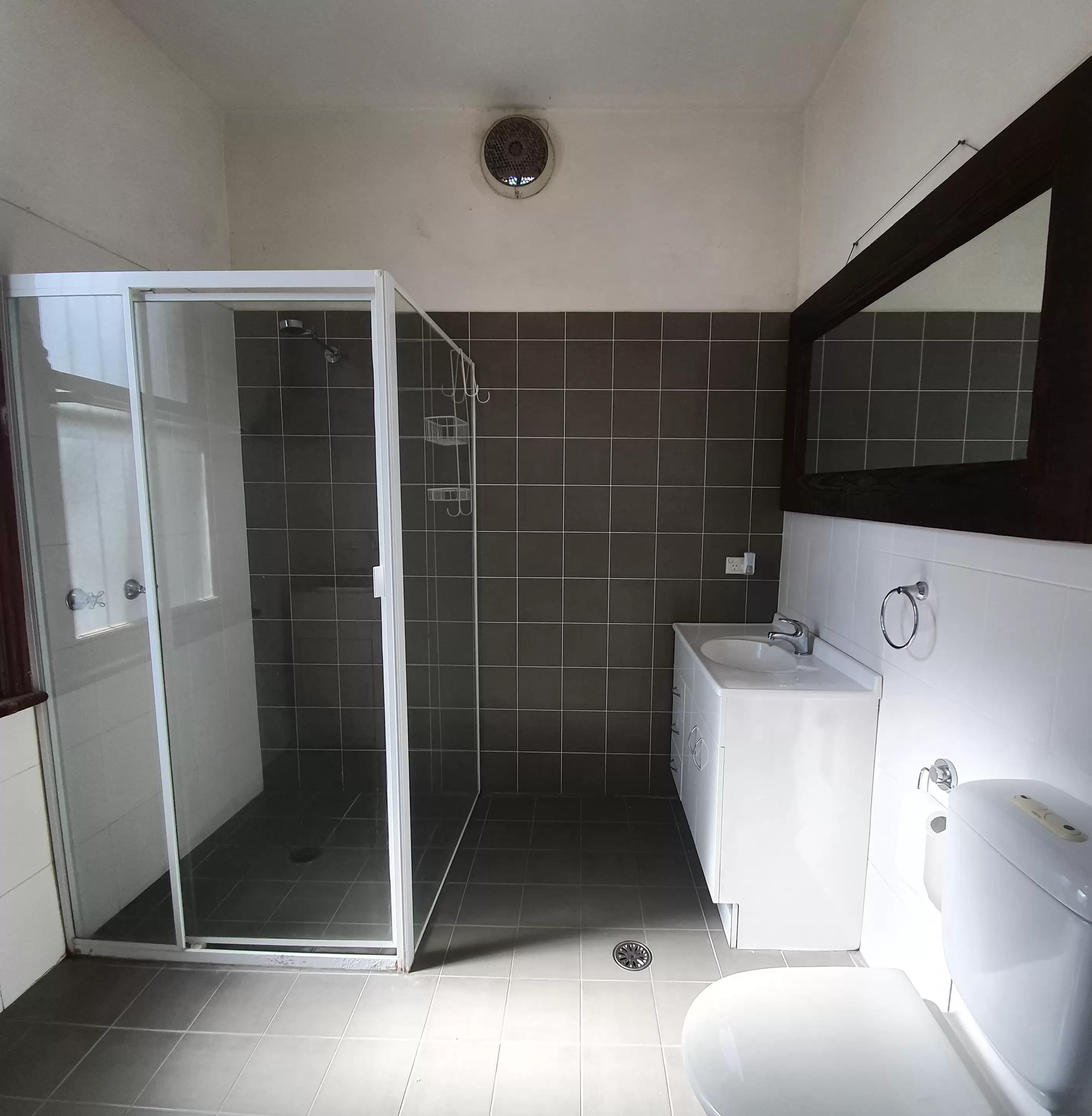1/320 Crown Street, Surry Hills Leased by Bradfield Badgerfox - image 1