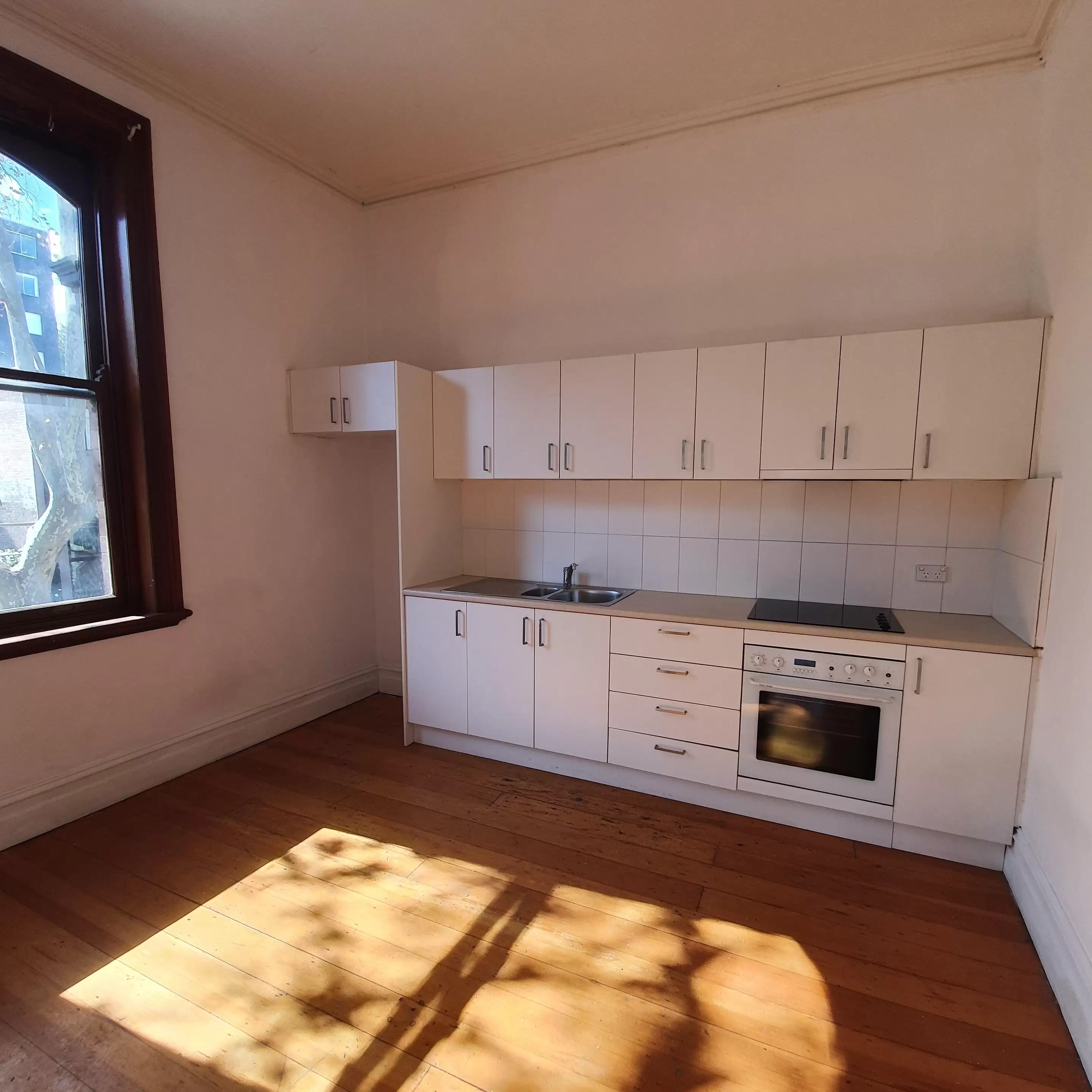 1/320 Crown Street, Surry Hills Leased by Bradfield Badgerfox - image 1