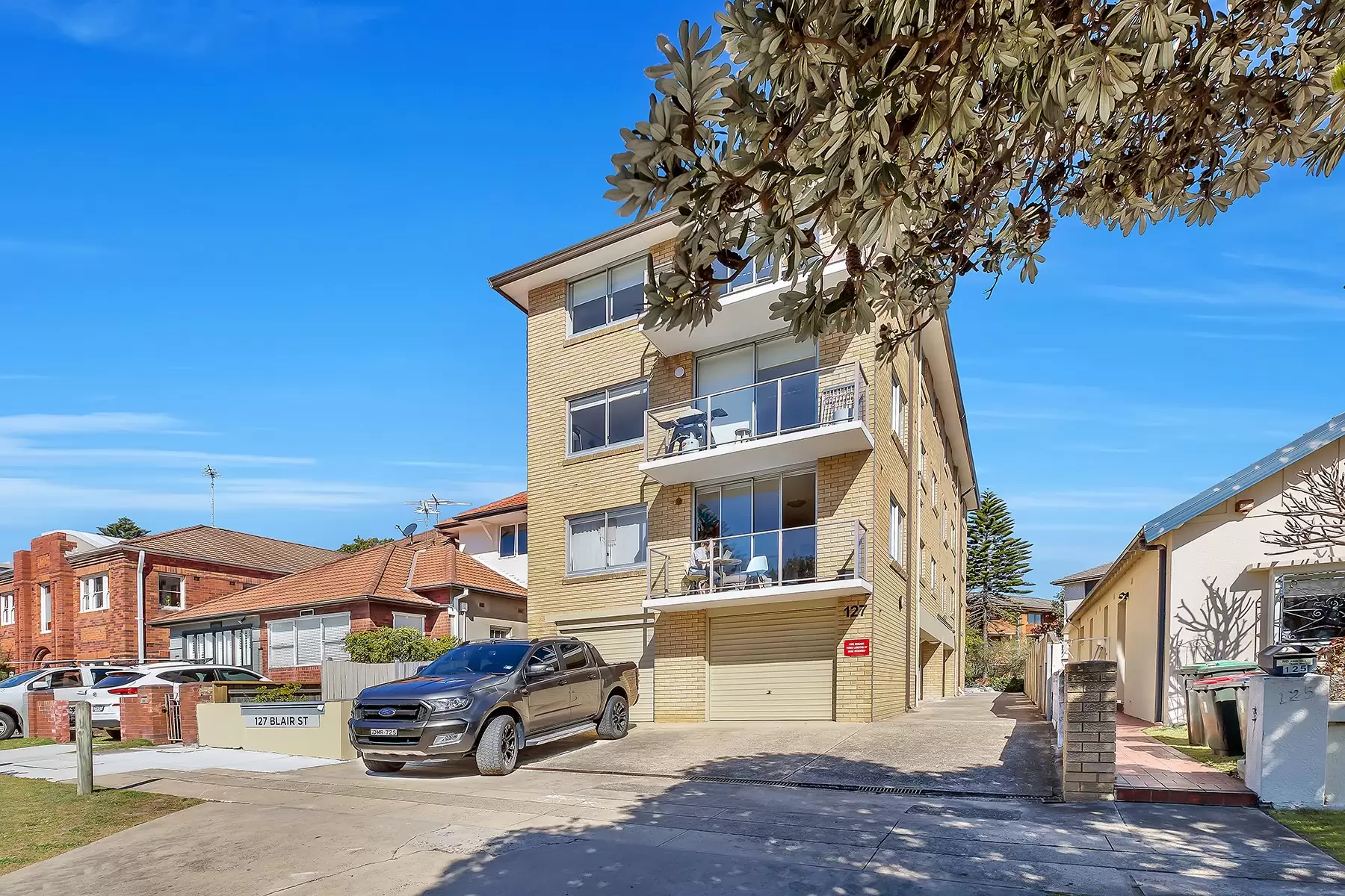 4/127 Blair Street, North Bondi Leased by Bradfield Badgerfox - image 1