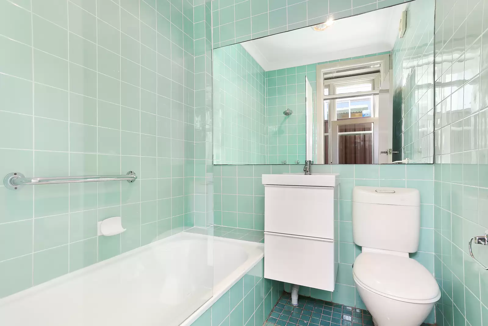 172 Boundary Street, Paddington Leased by Bradfield Badgerfox - image 1