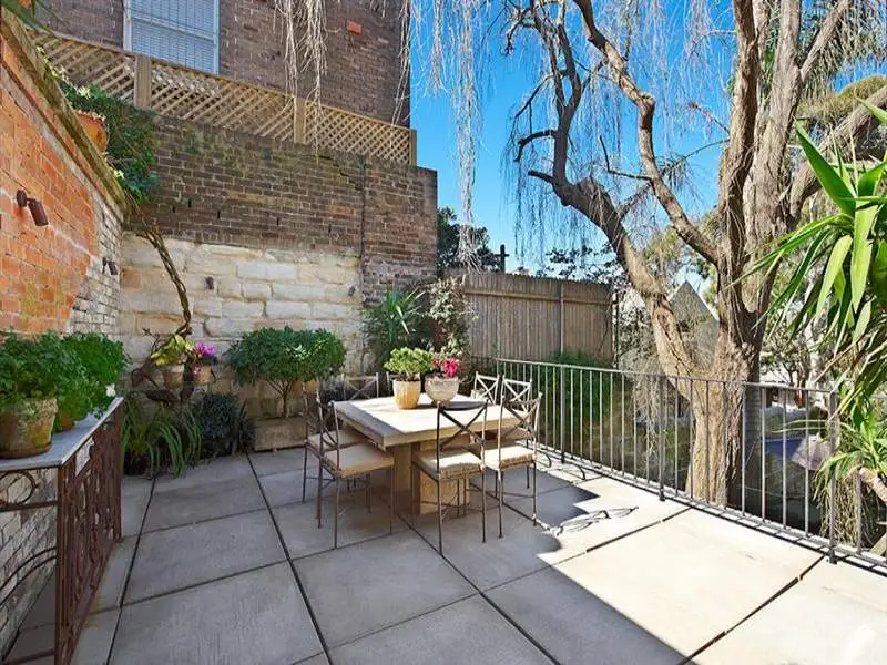 40 Caldwell Street, Darlinghurst Sold by Bradfield Badgerfox - image 1