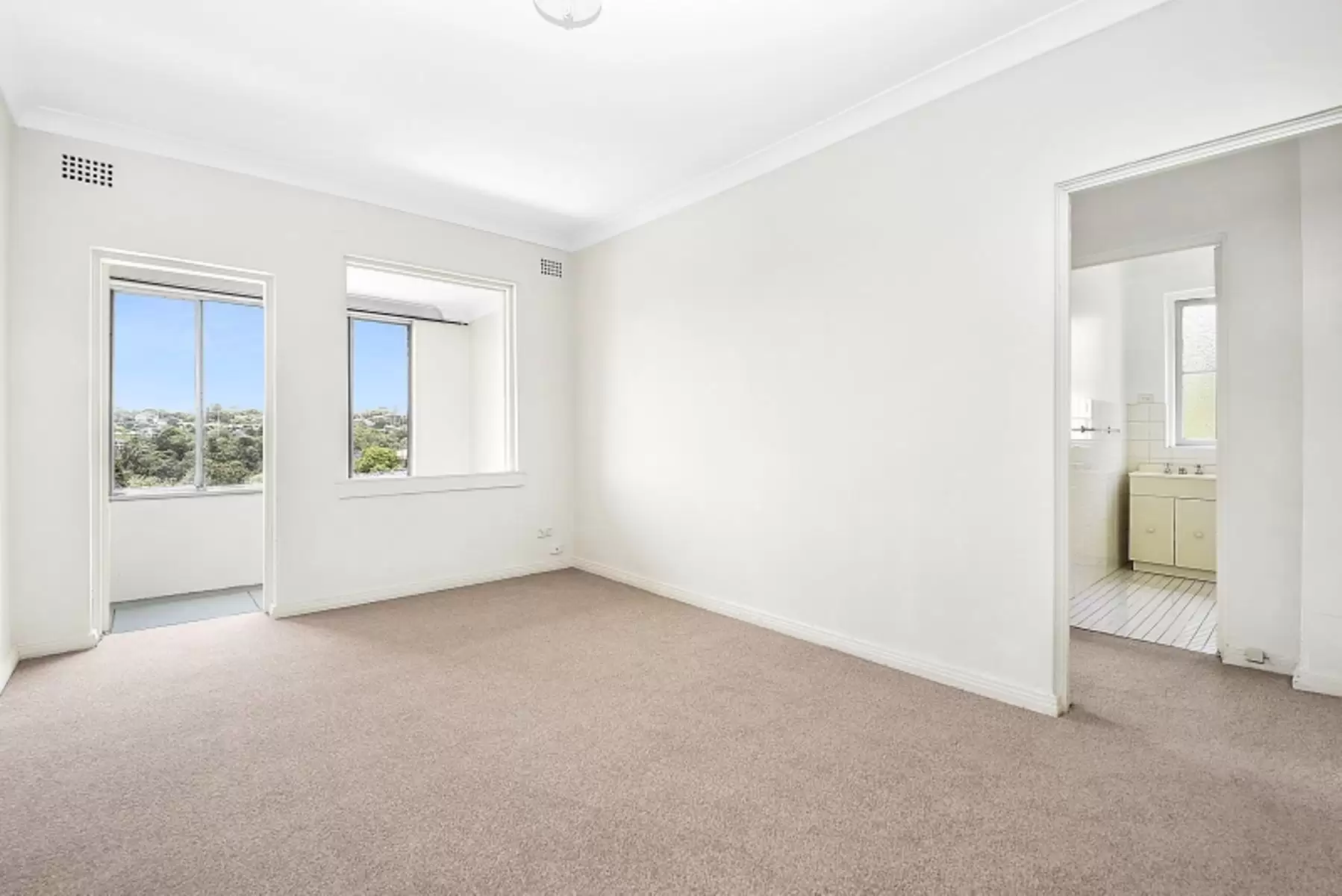 8/233 Edgecliff Road, Woollahra Leased by Bradfield Badgerfox - image 1