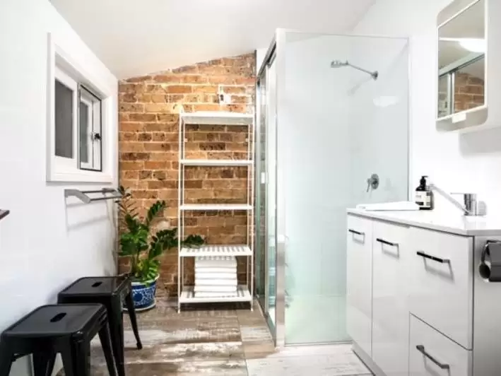 330 Crown Street, Surry Hills Leased by Bradfield Badgerfox - image 1