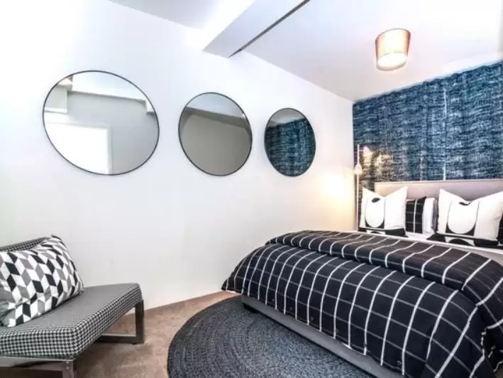 330 Crown Street, Surry Hills Leased by Bradfield Badgerfox - image 1