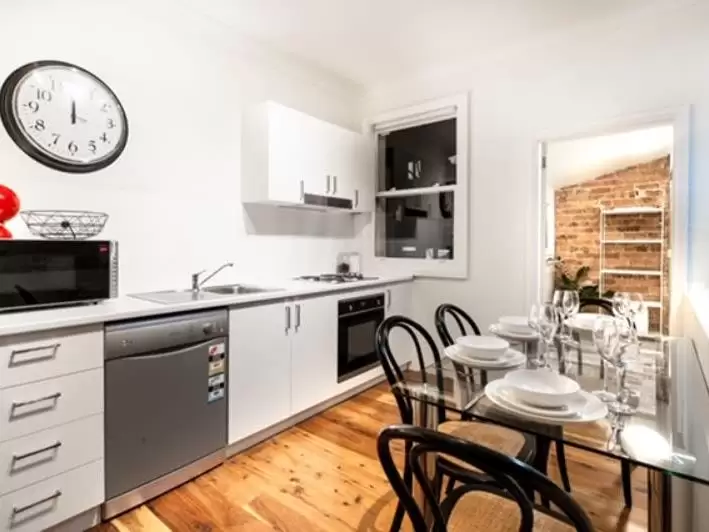 330 Crown Street, Surry Hills Leased by Bradfield Badgerfox - image 1