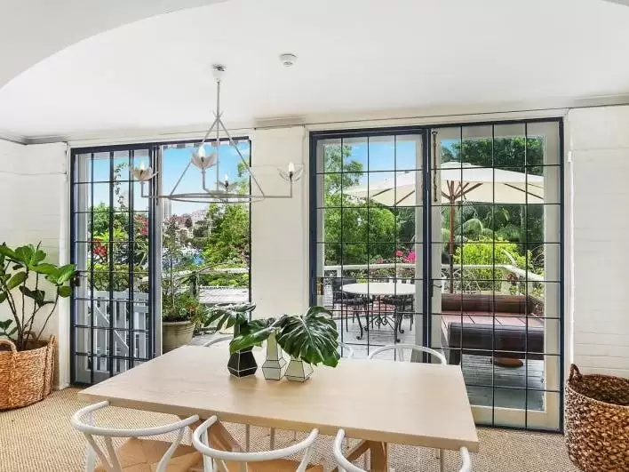 1/30 Yarranabbe Road, Darling Point Leased by Bradfield Badgerfox - image 1