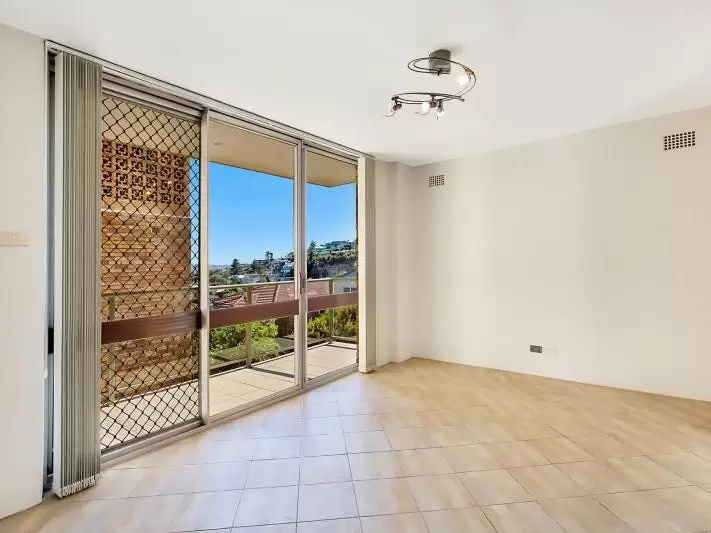 26/50 Military Road, North Bondi Leased by Bradfield Badgerfox - image 1