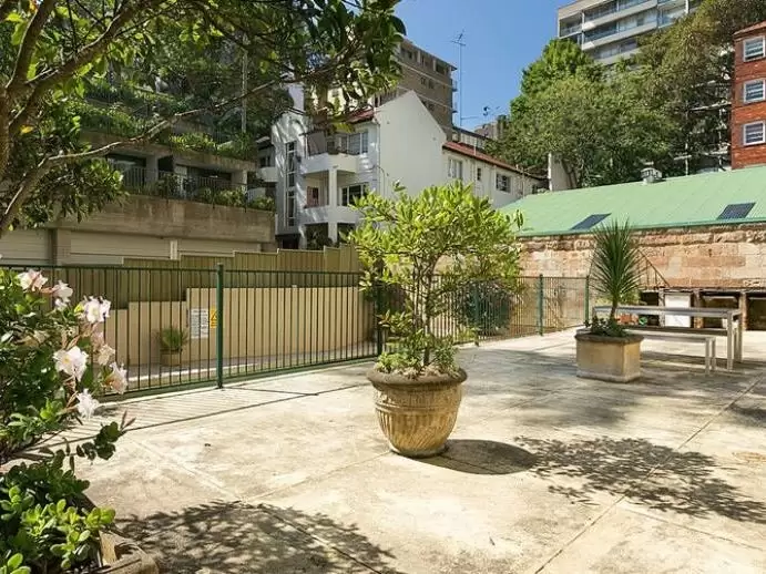 34/5-7 The Esplanade, Elizabeth Bay Leased by Bradfield Badgerfox - image 1