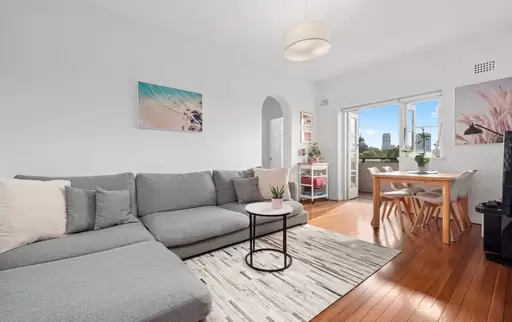 5/222 New South Head Road, Edgecliff Leased by Bradfield Badgerfox