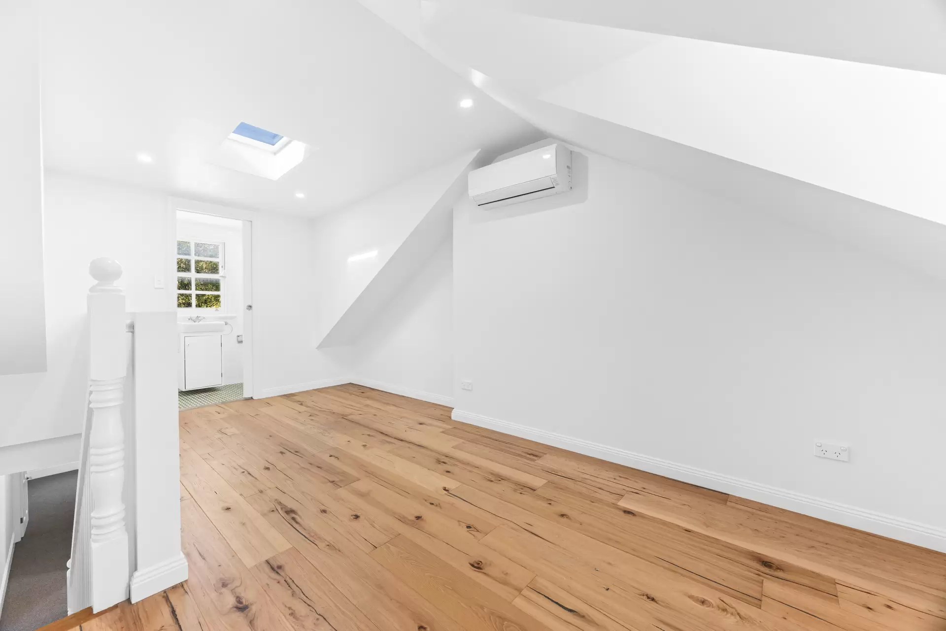 24 Mackenzie Street, Bondi Junction Leased by Bradfield Badgerfox - image 1