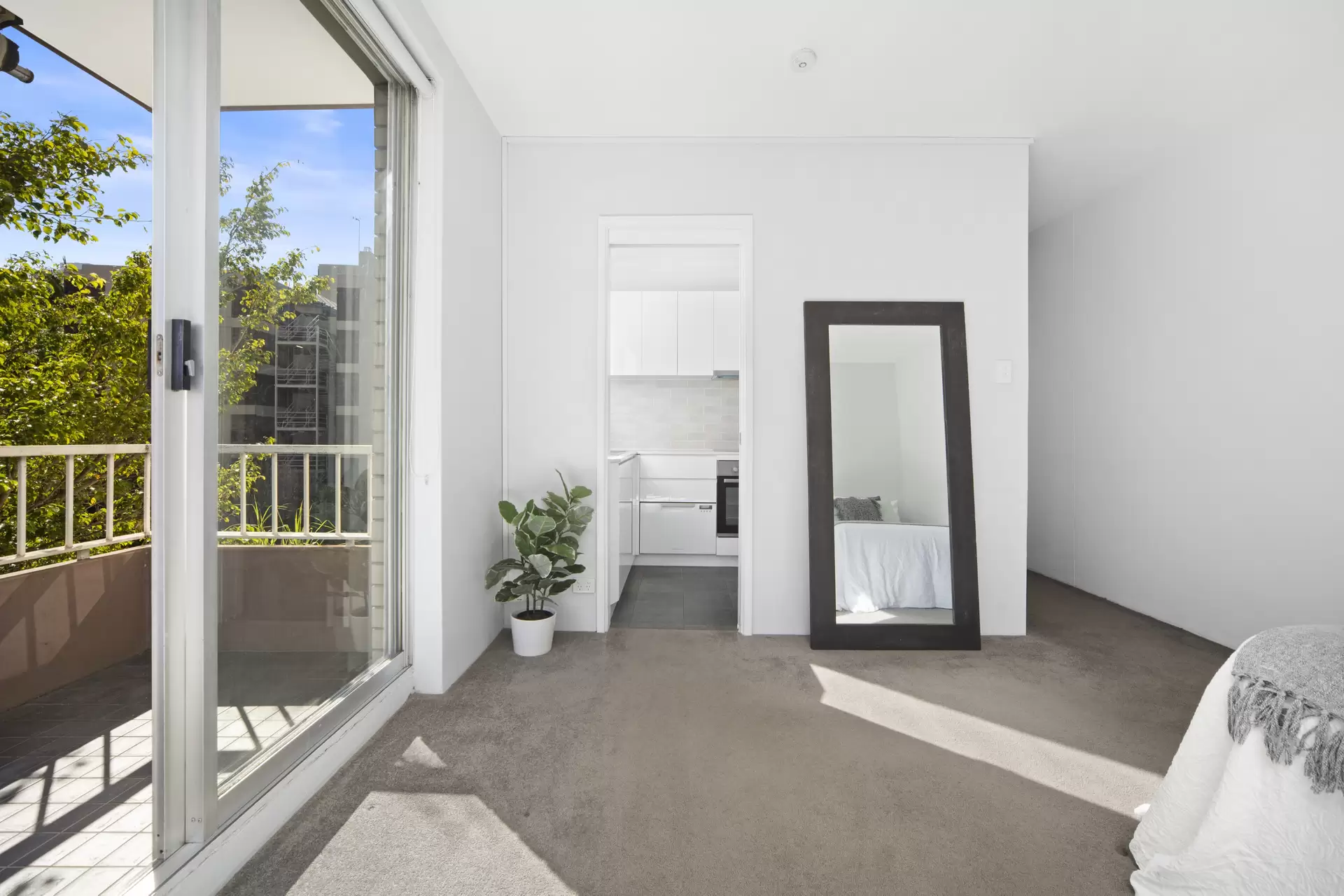8/9 Clement Street, Rushcutters Bay Leased by Bradfield Badgerfox - image 1