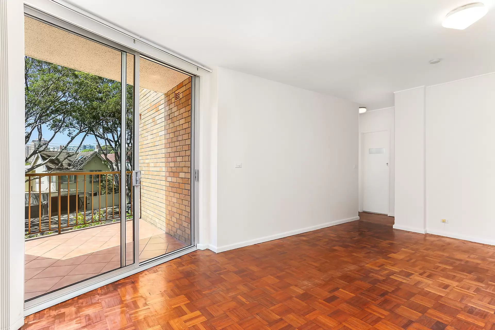 11/372 Edgecliff Road, Woollahra Leased by Bradfield Badgerfox - image 1