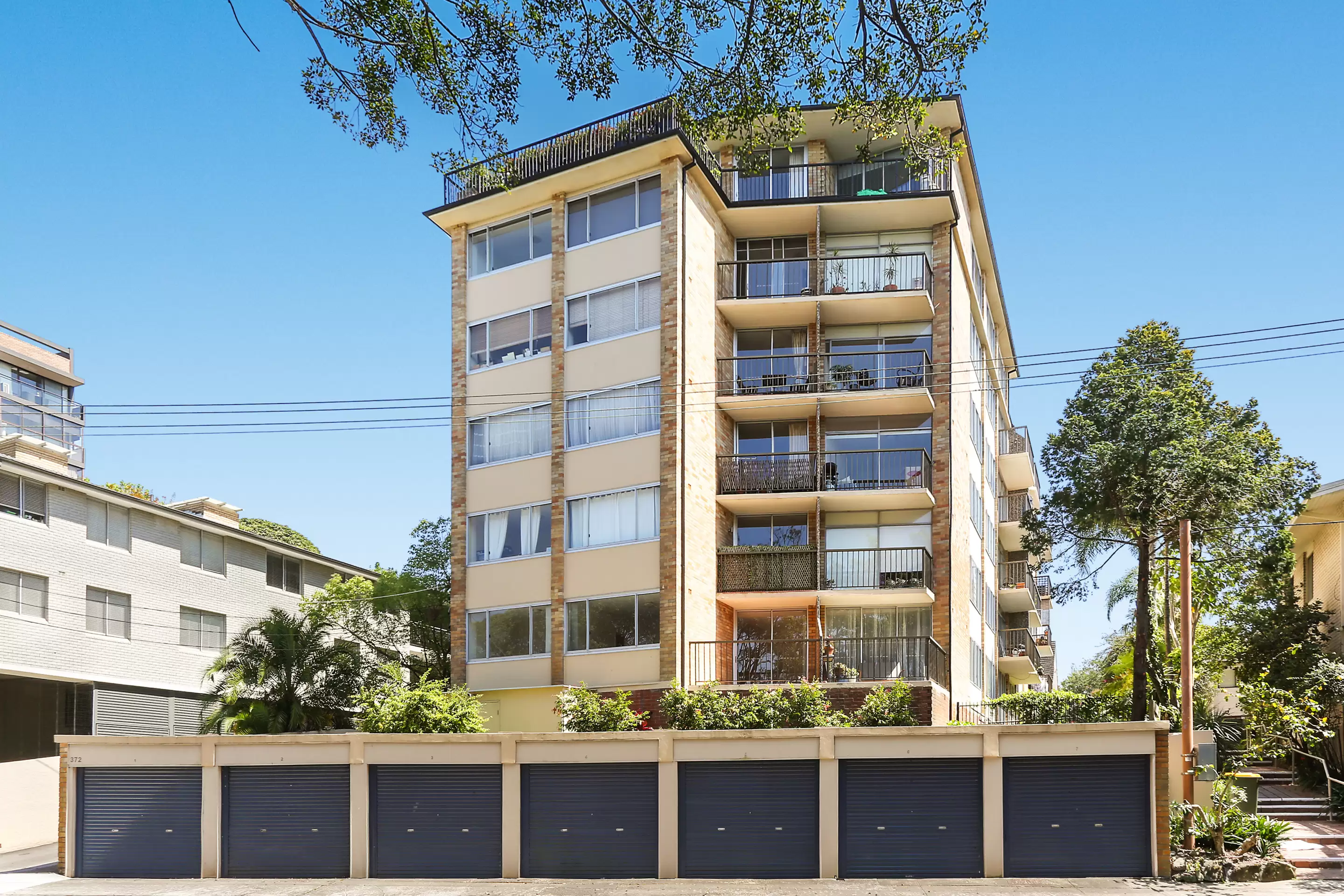 11/372 Edgecliff Road, Woollahra Leased by Bradfield Badgerfox - image 1