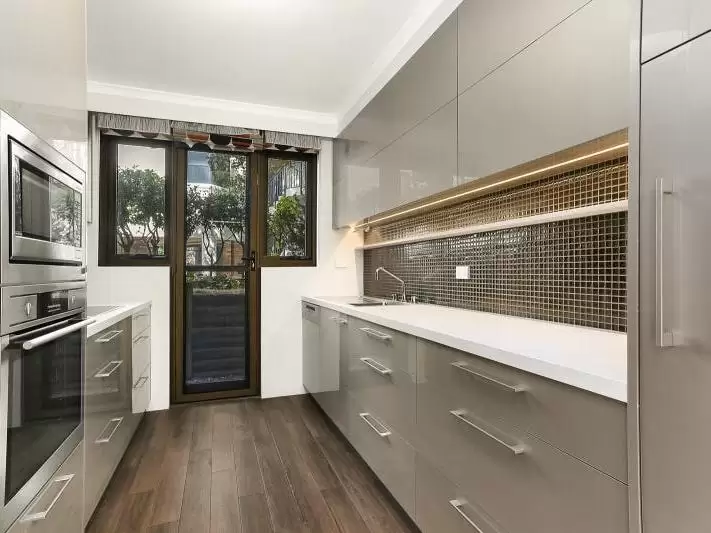 1/37 Fitzroy Street, Kirribilli Leased by Bradfield Badgerfox - image 1
