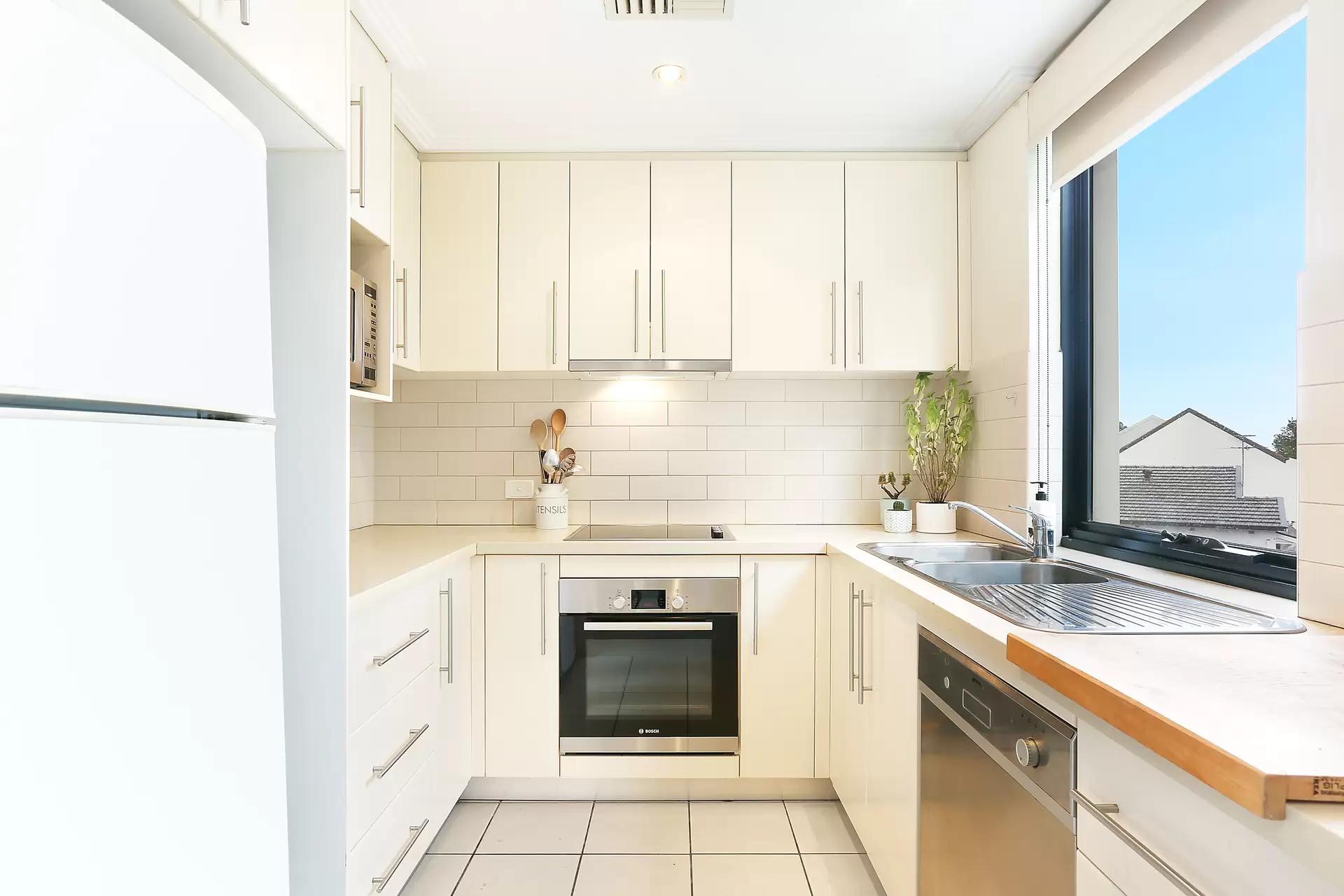 5/117-123 Bronte Road, Bondi Junction For Lease by Bradfield Badgerfox - image 1