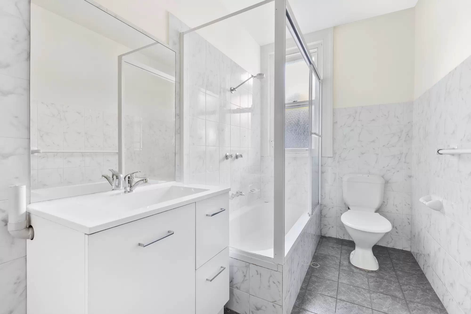 2/35 New Beach Road, Darling Point For Lease by Bradfield Badgerfox - image 1