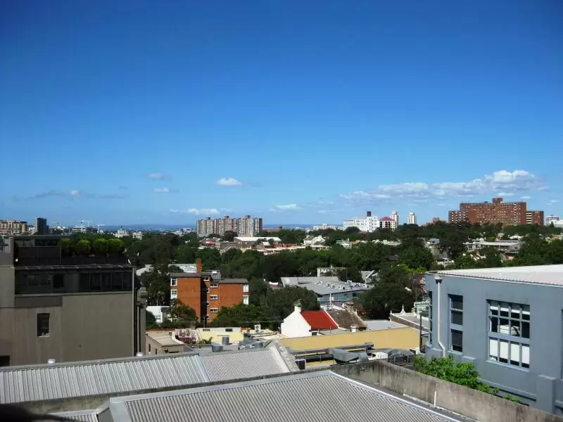 2/99 Flinders Street, Surry Hills Leased by Bradfield Badgerfox - image 1
