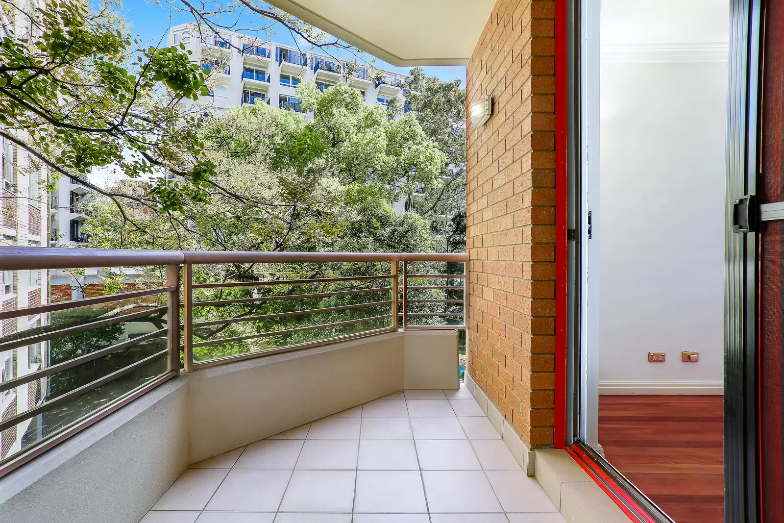 305/2-6 Birtley Place, Elizabeth Bay Leased by Bradfield Badgerfox - image 1