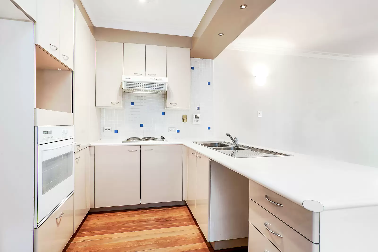 305/2-6 Birtley Place, Elizabeth Bay Leased by Bradfield Badgerfox - image 1