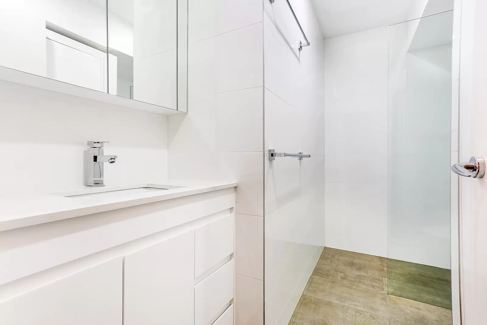 305/2-6 Birtley Place, Elizabeth Bay Leased by Bradfield Badgerfox - image 1