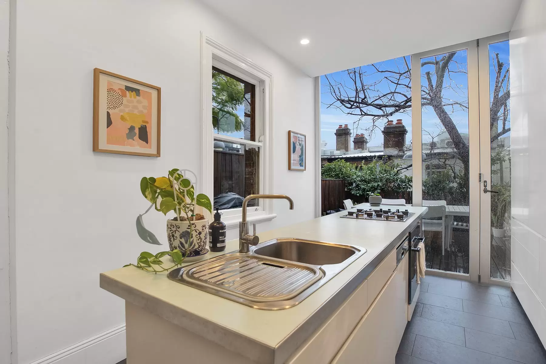 281 Forbes Street, Darlinghurst Leased by Bradfield Badgerfox - image 1