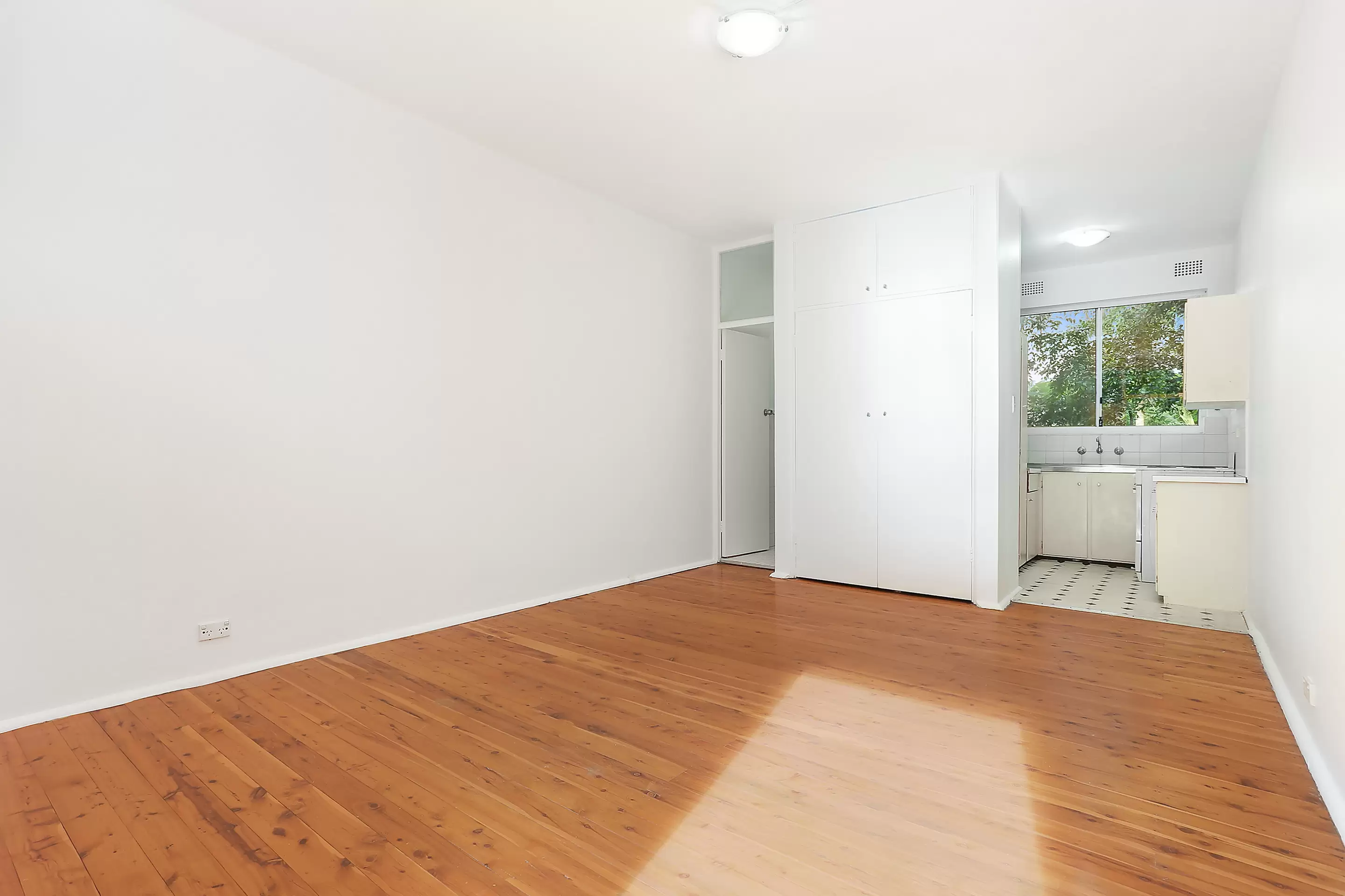 2/38 Stephen Street, Paddington Leased by Bradfield Badgerfox - image 1