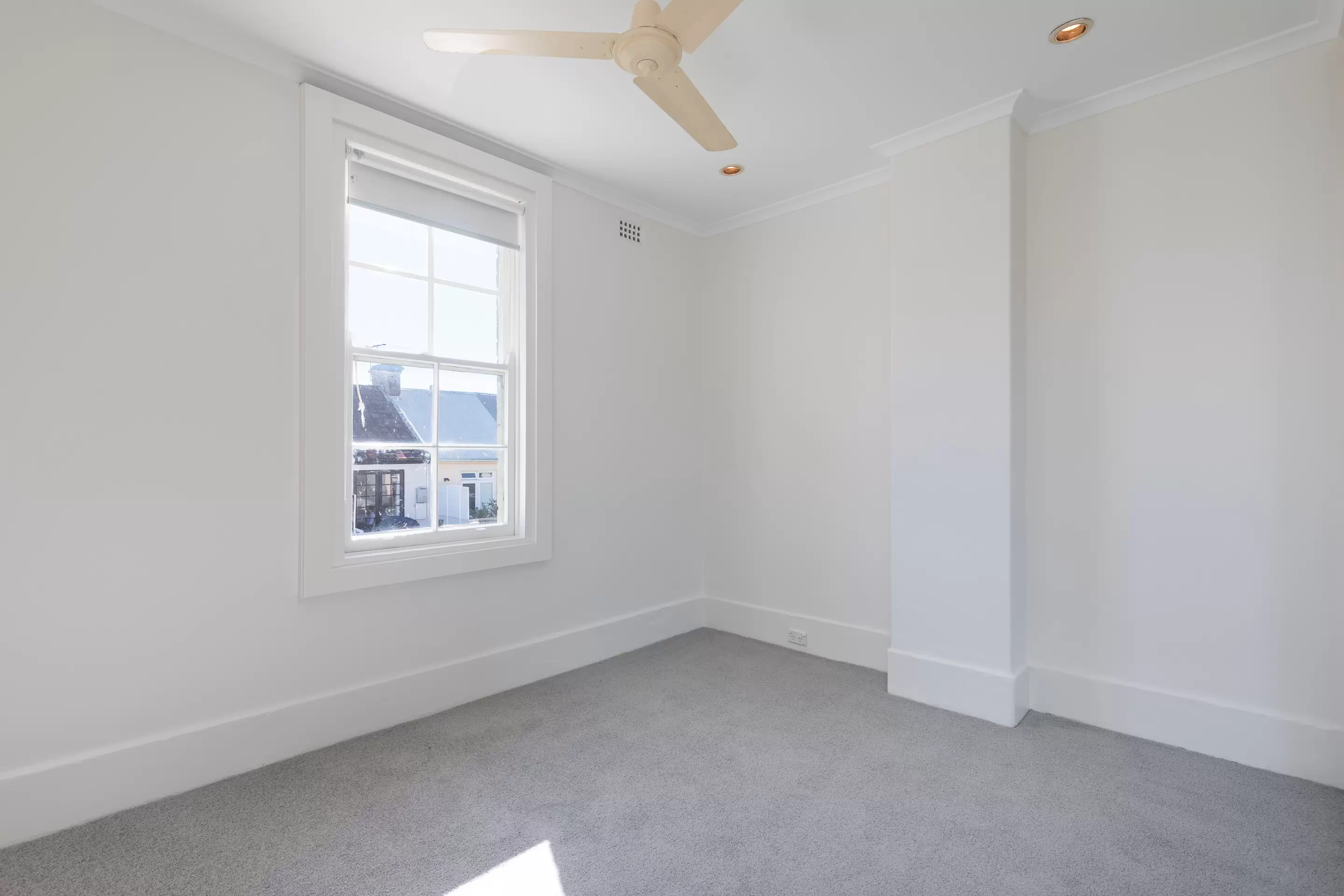 68 Wallis Street, Woollahra Leased by Bradfield Badgerfox - image 1