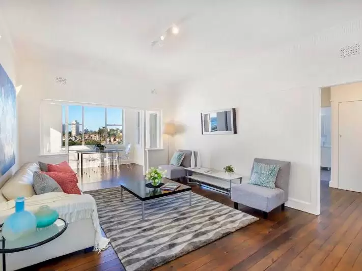 71 Elizabeth Bay Road, Elizabeth Bay Leased by Bradfield Badgerfox - image 1