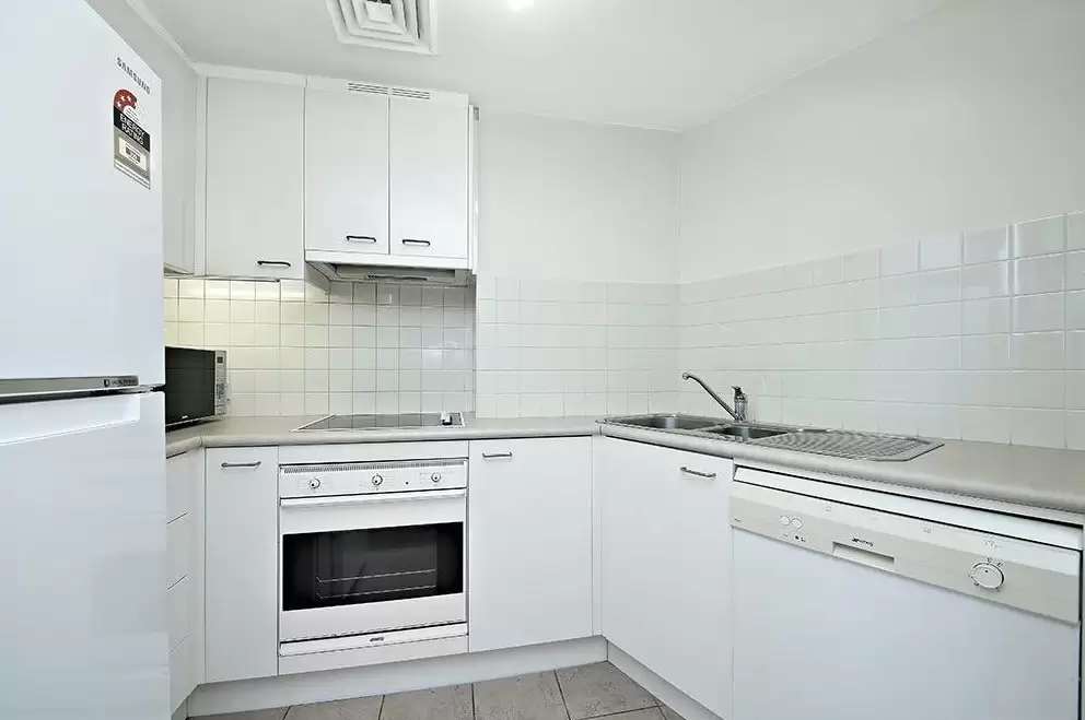 1802/1 Kings Cross Road, Darlinghurst Leased by Bradfield Badgerfox - image 1