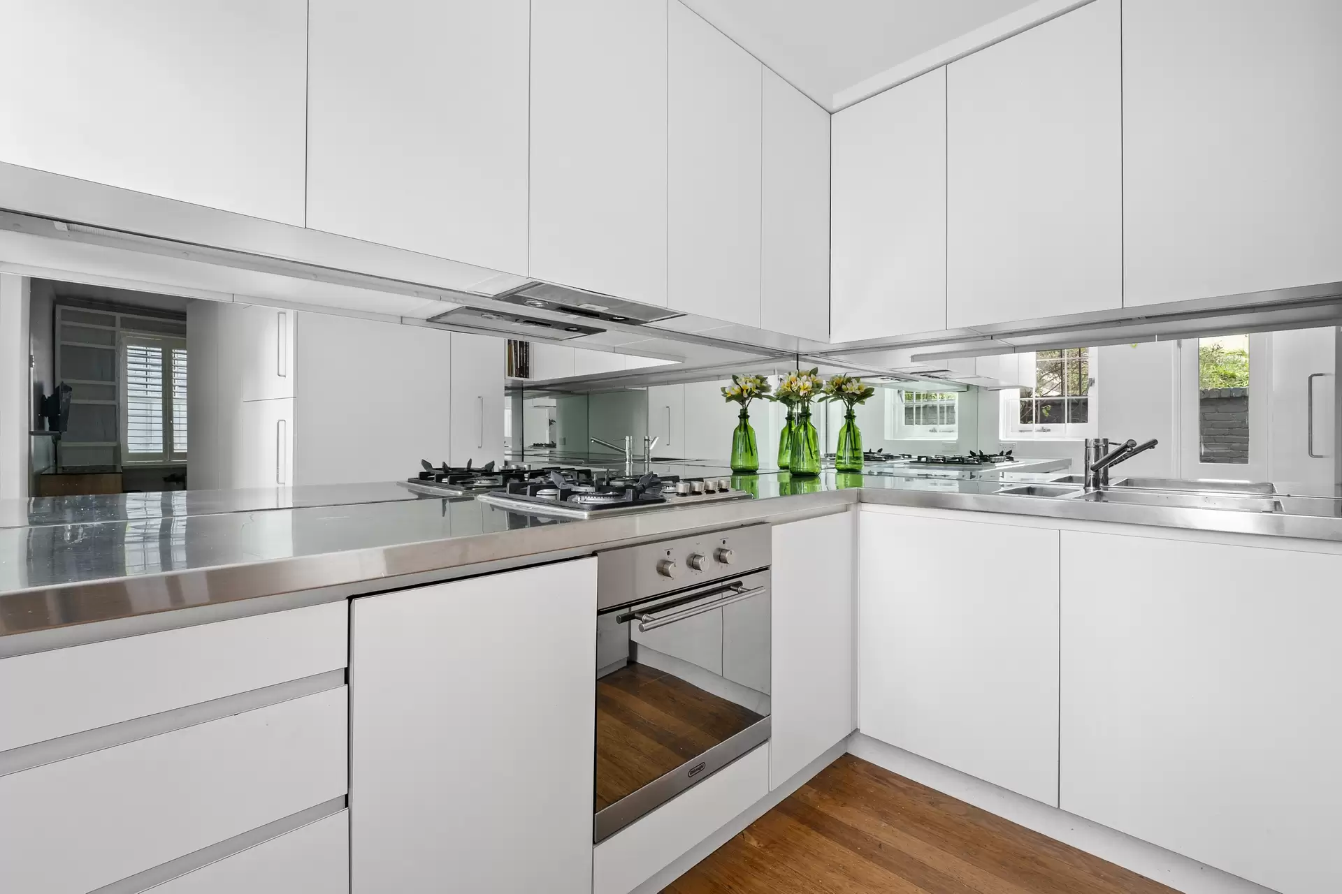 2 South Street, Edgecliff Leased by Bradfield Badgerfox - image 1